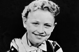 The Story of Dolly Parton’s Debut Single