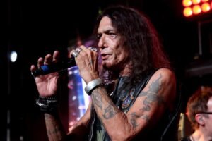 Hear Ratt’s Stephen Pearcy Perform ‘I Need U’ From New Solo Album
