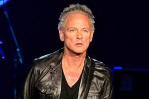 Lindsey Buckingham’s Alleged Attacker Faces 7 Criminal Charges